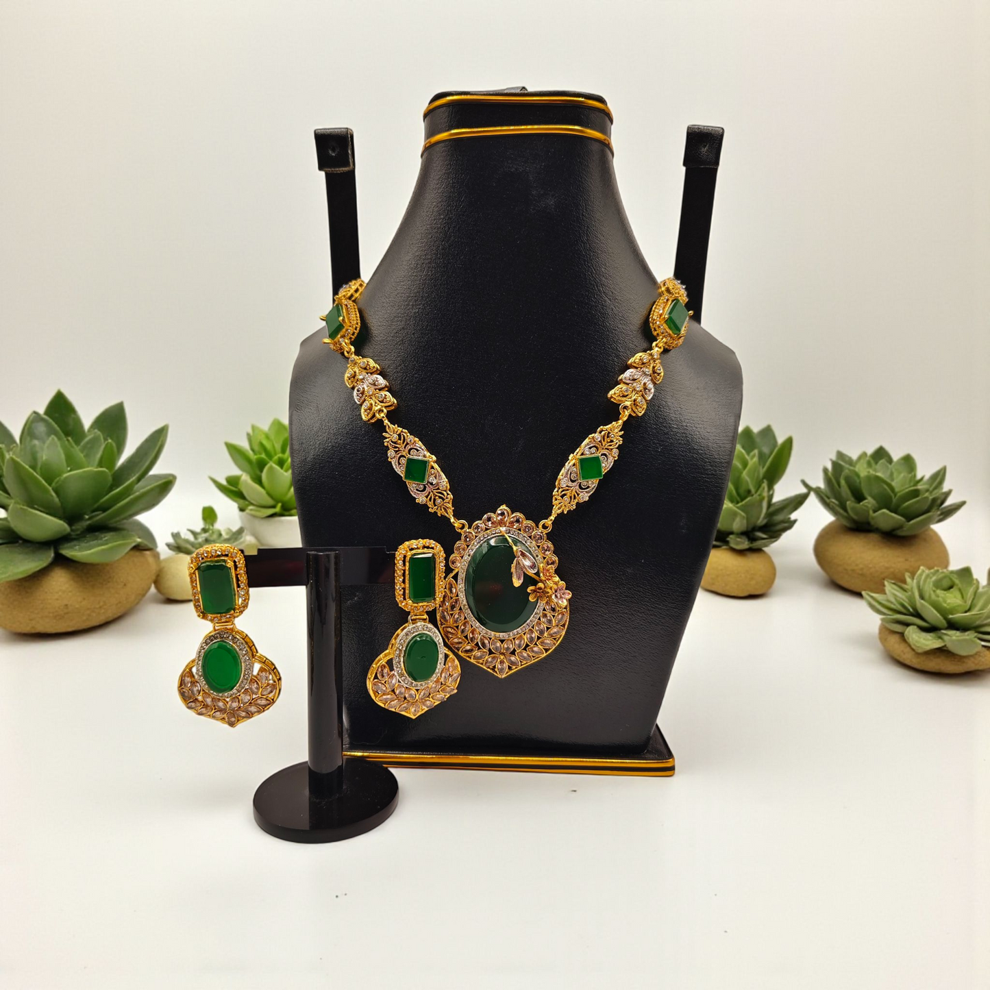 ⨠Traditional Stone & Pearl Malla Set ā Necklace with Earrings
