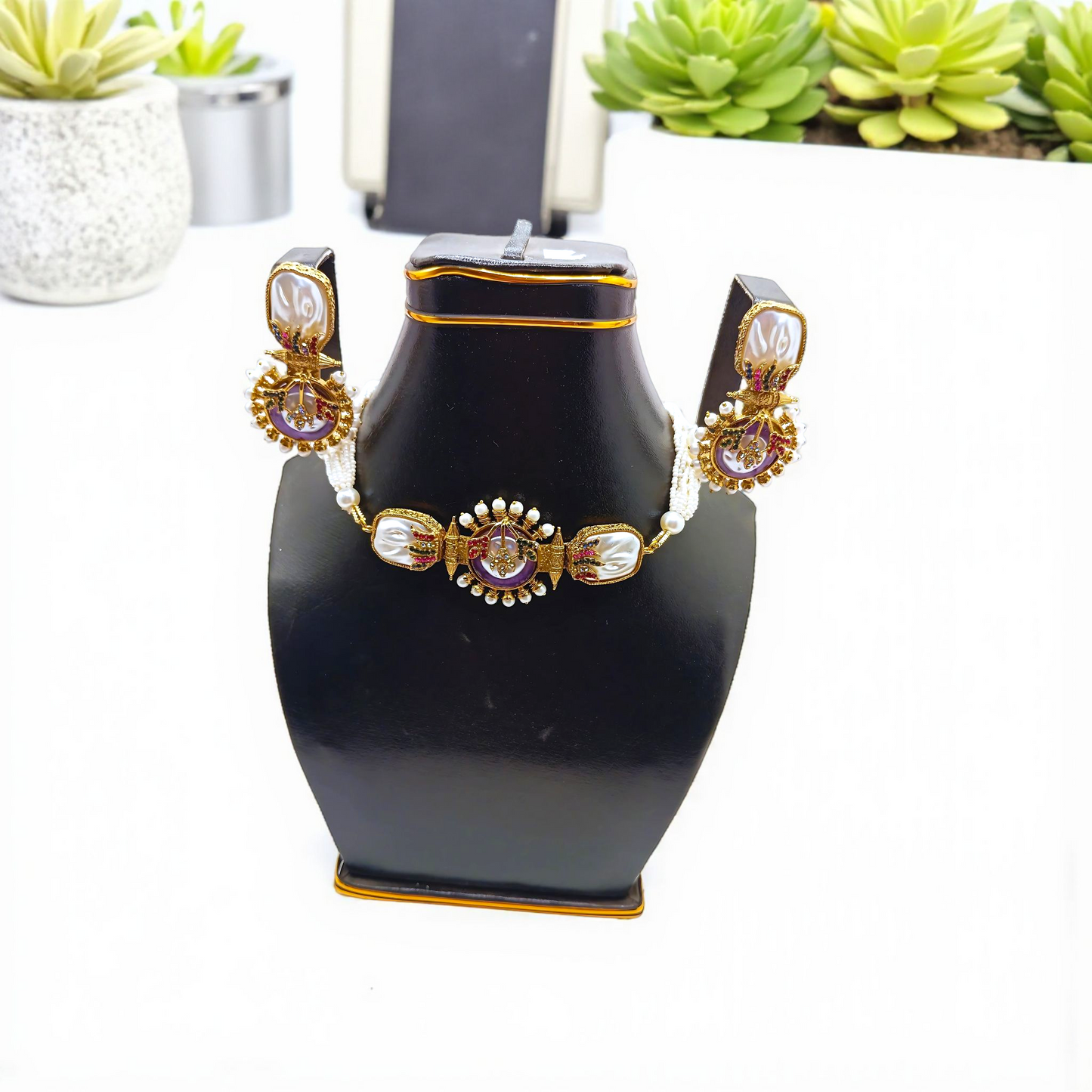 Regal Pearl & Stone Studded Chokar