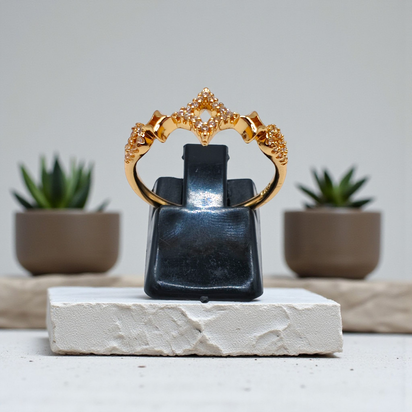 Elegant Geometric Crown Ring