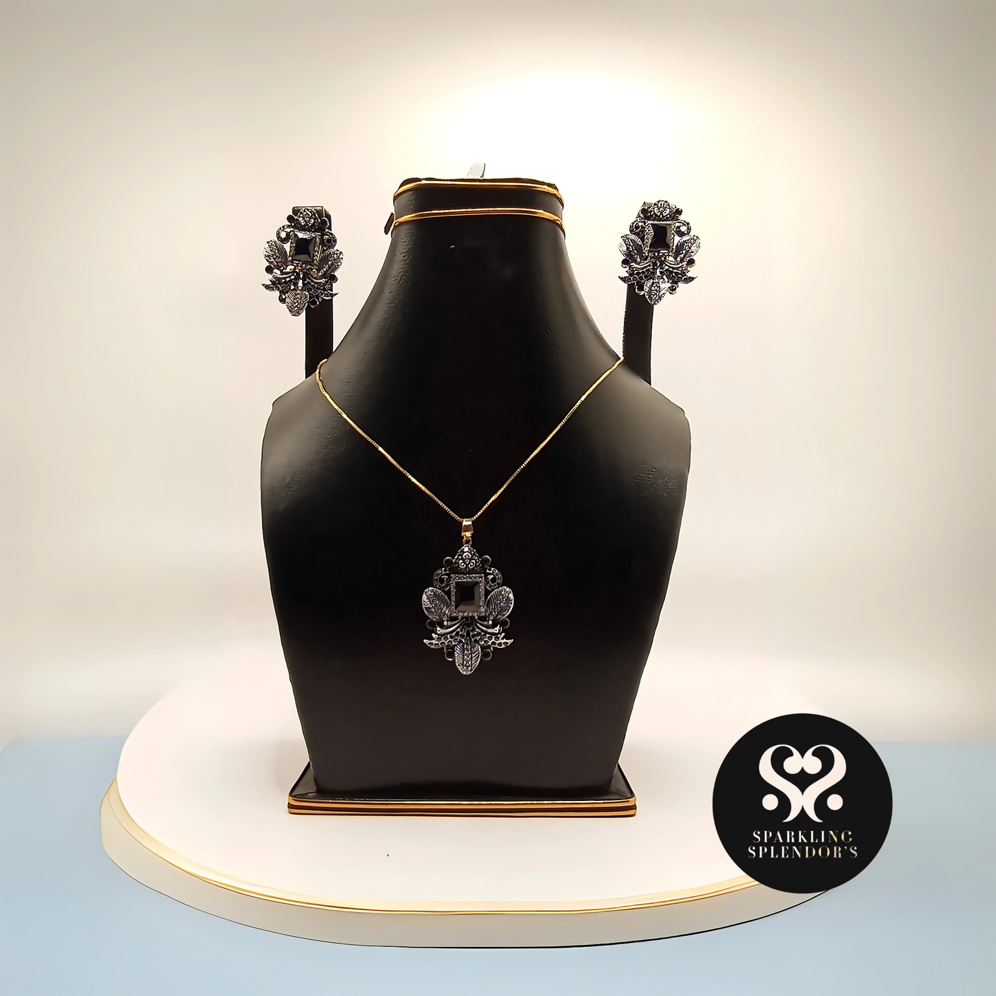 Crimson Empress Pendant Set