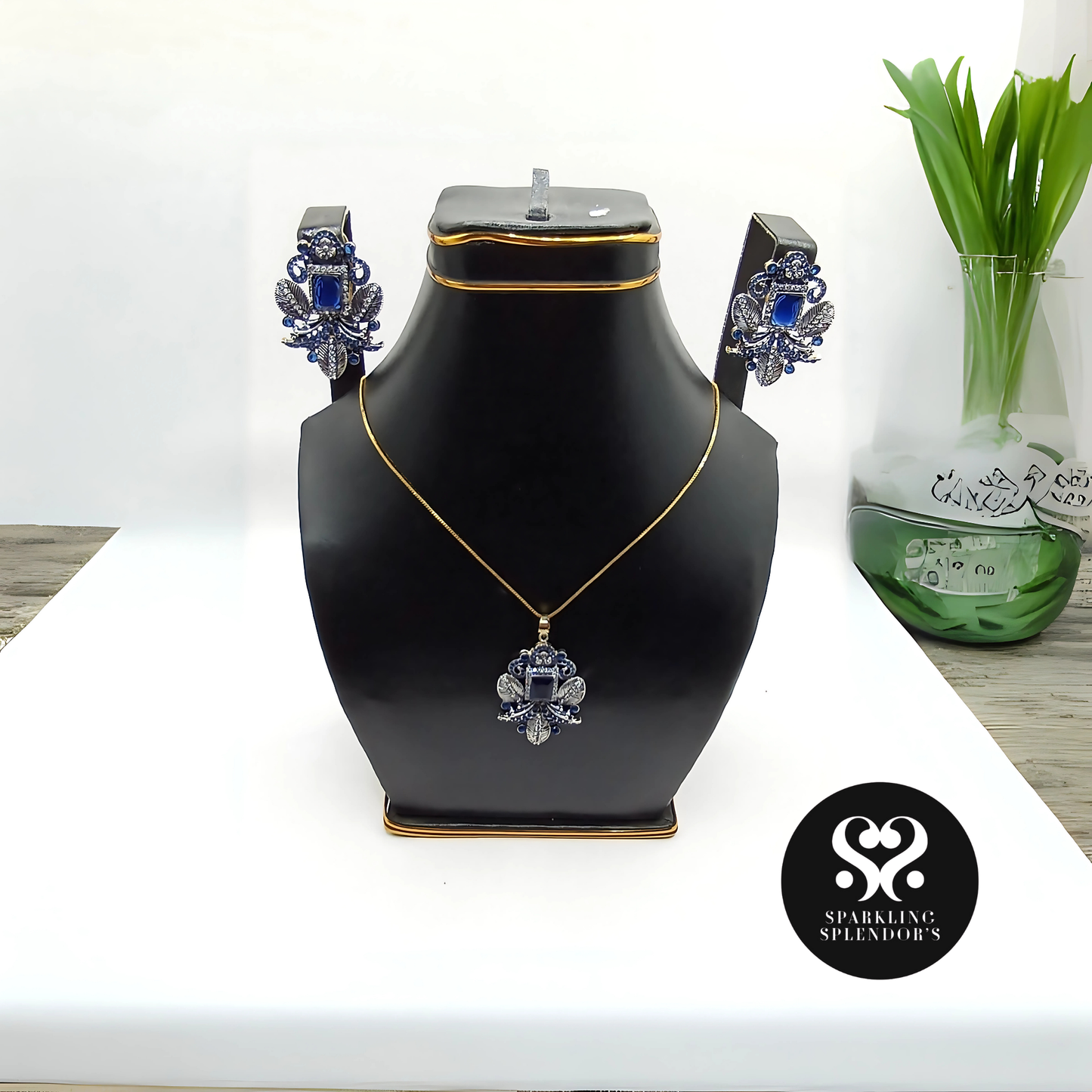 Crimson Empress Pendant Set