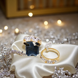 "Elegant Arc Pattern Band Ring"