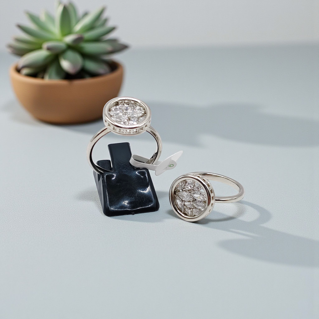 Round Cluster Sparkle Ring