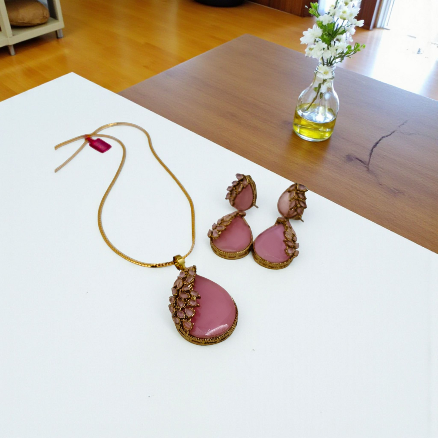 ✨ Elegant Teardrop Necklace & Earrings Set – Available in 4 Colors