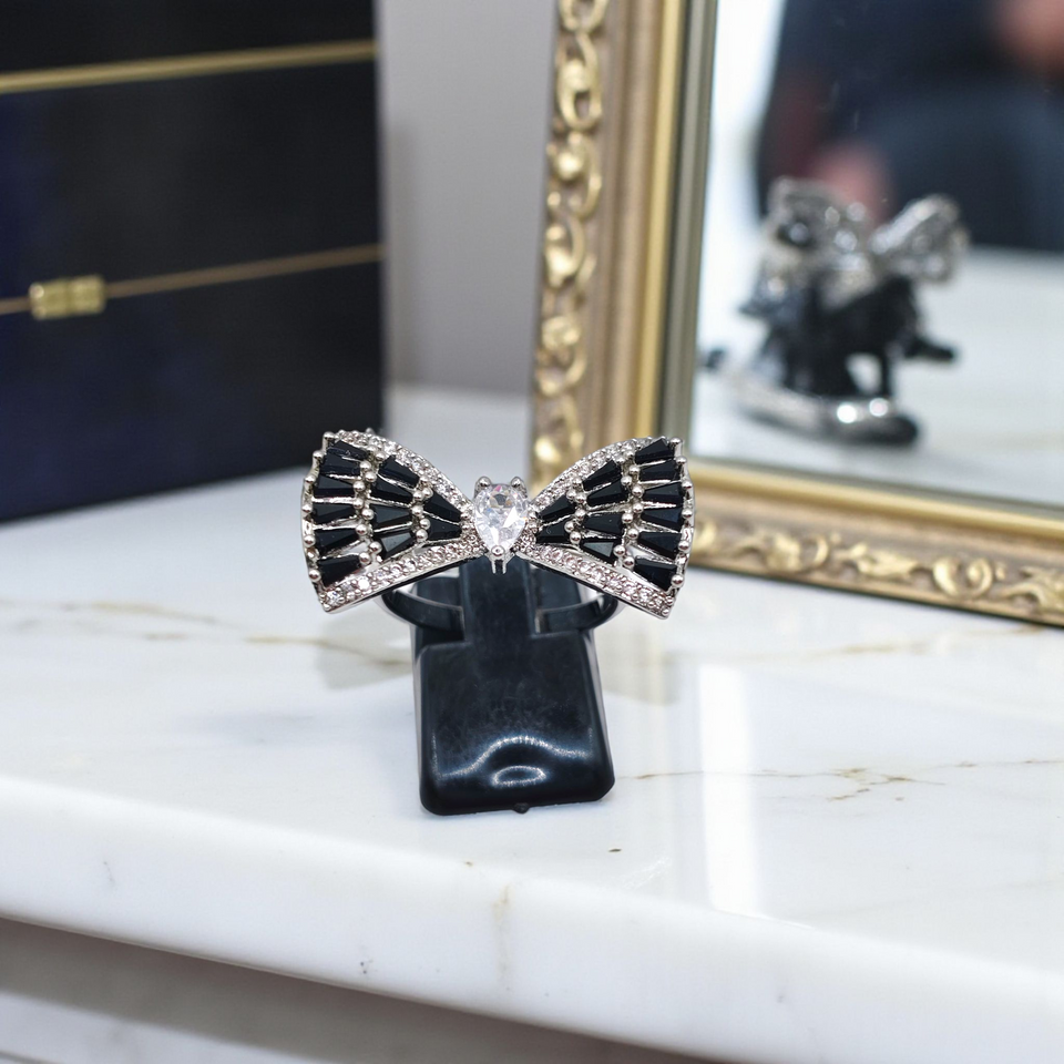 Crystal Wreath Ring with Pearl Accent and Bow Detail