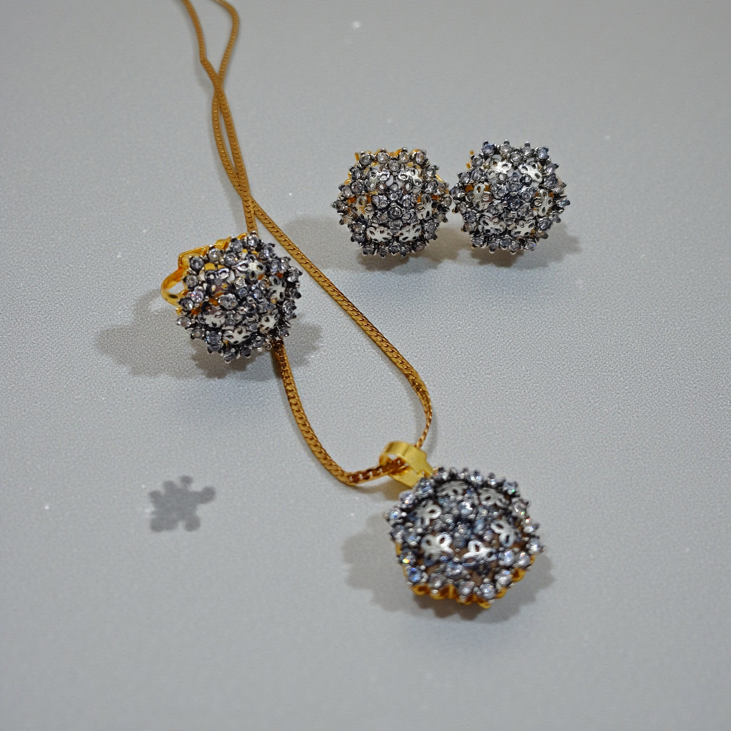 Vintage Snowflake Crystal Jewelry Set – Gold-Plated Necklace, Earrings & Ring