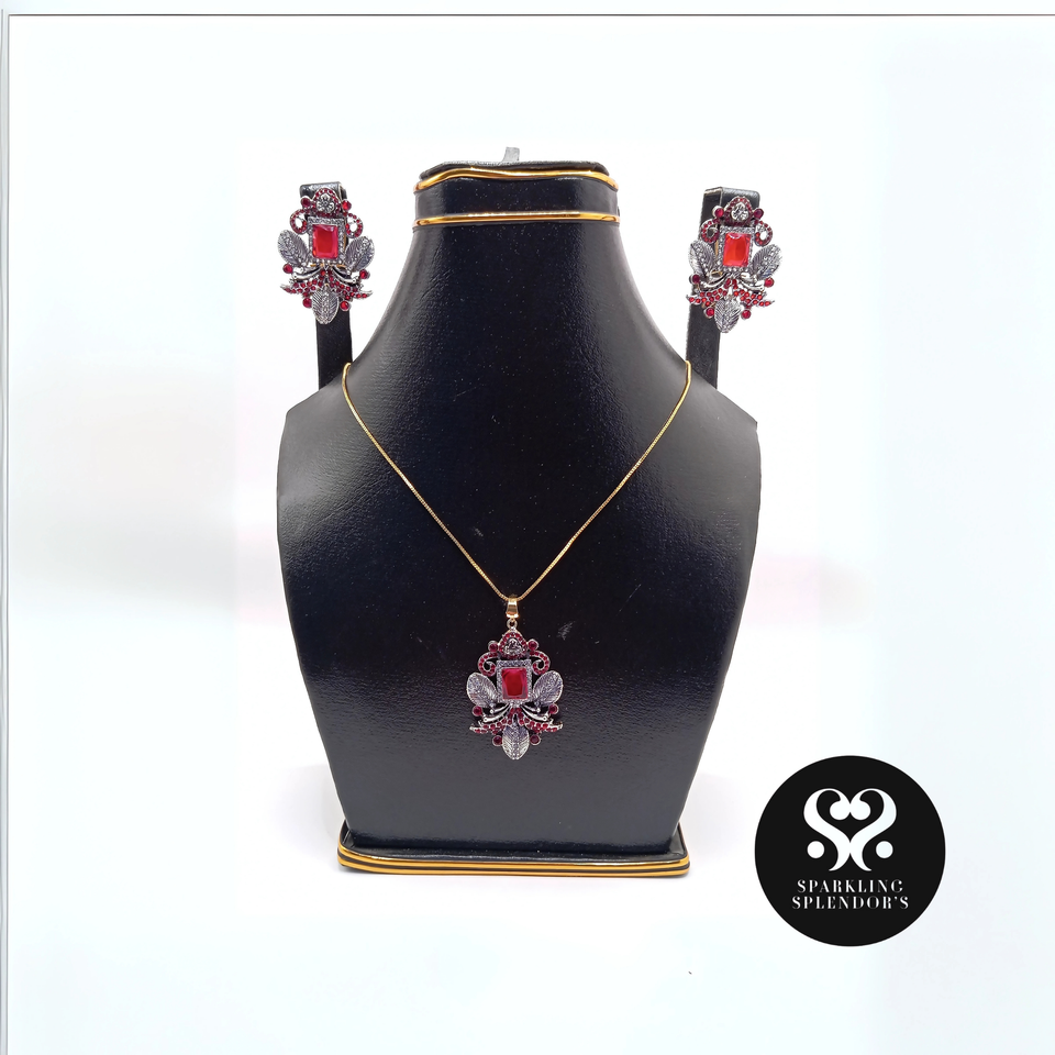 Crimson Empress Pendent – Bold Elegance