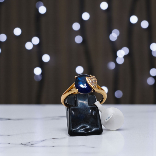 Geometric Elegance Gemstone Ring