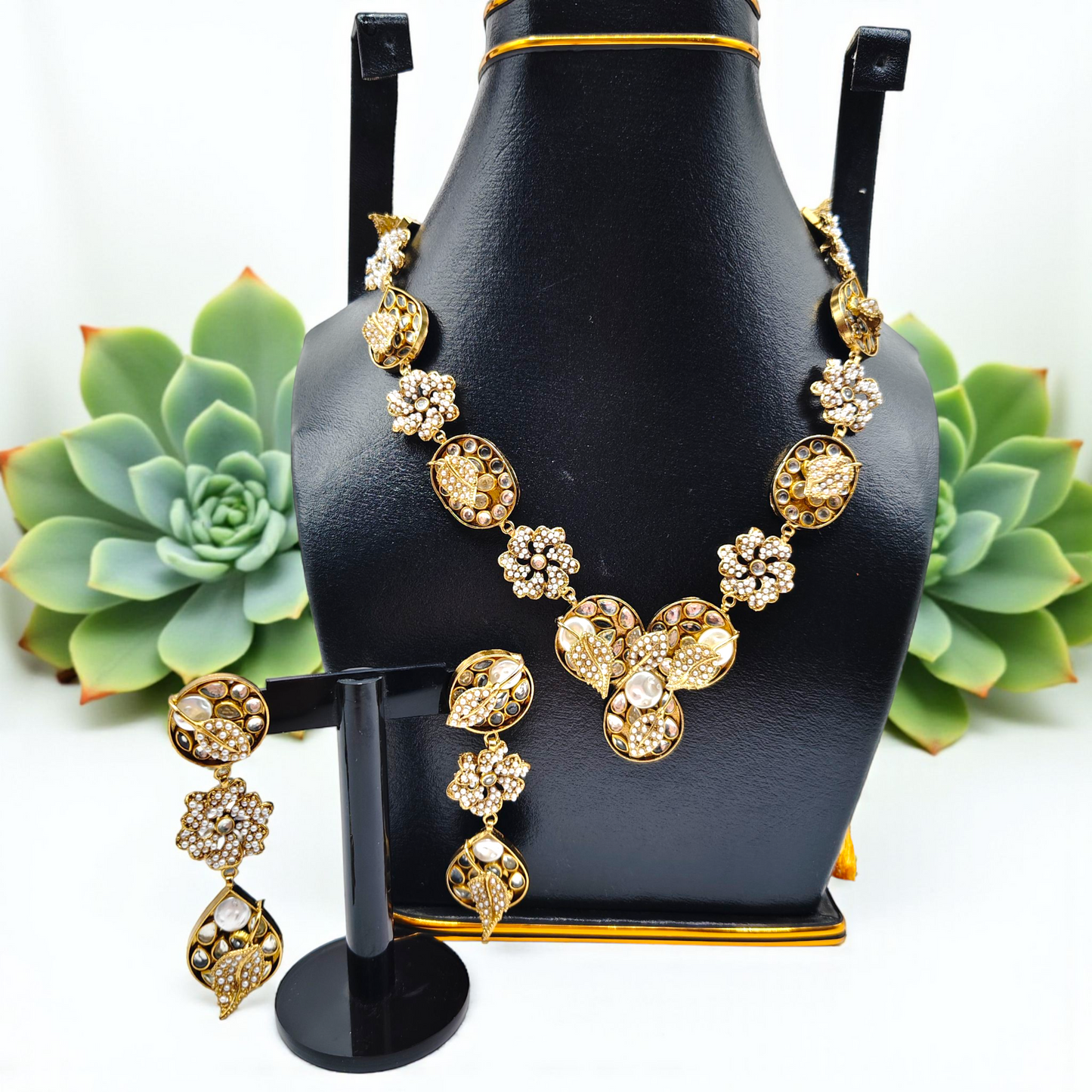 Golden Floral Necklace & Earrings Set – Pearl & Crystal Design