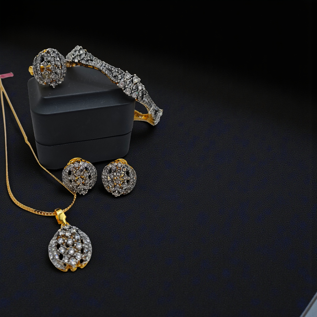 Luxury Gold-Plated Crystal Diamond Cut Jewelry Set