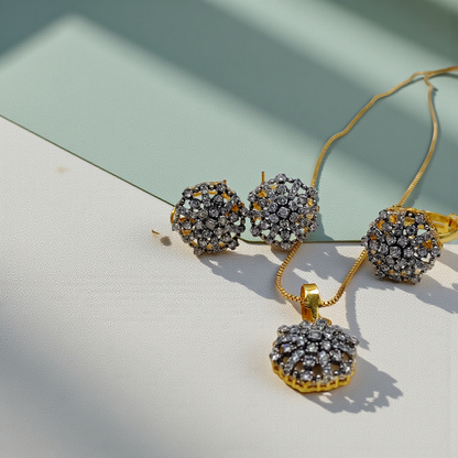 Vintage Snowflake Crystal Jewelry Set – Gold-Plated Necklace, Earrings & Ring