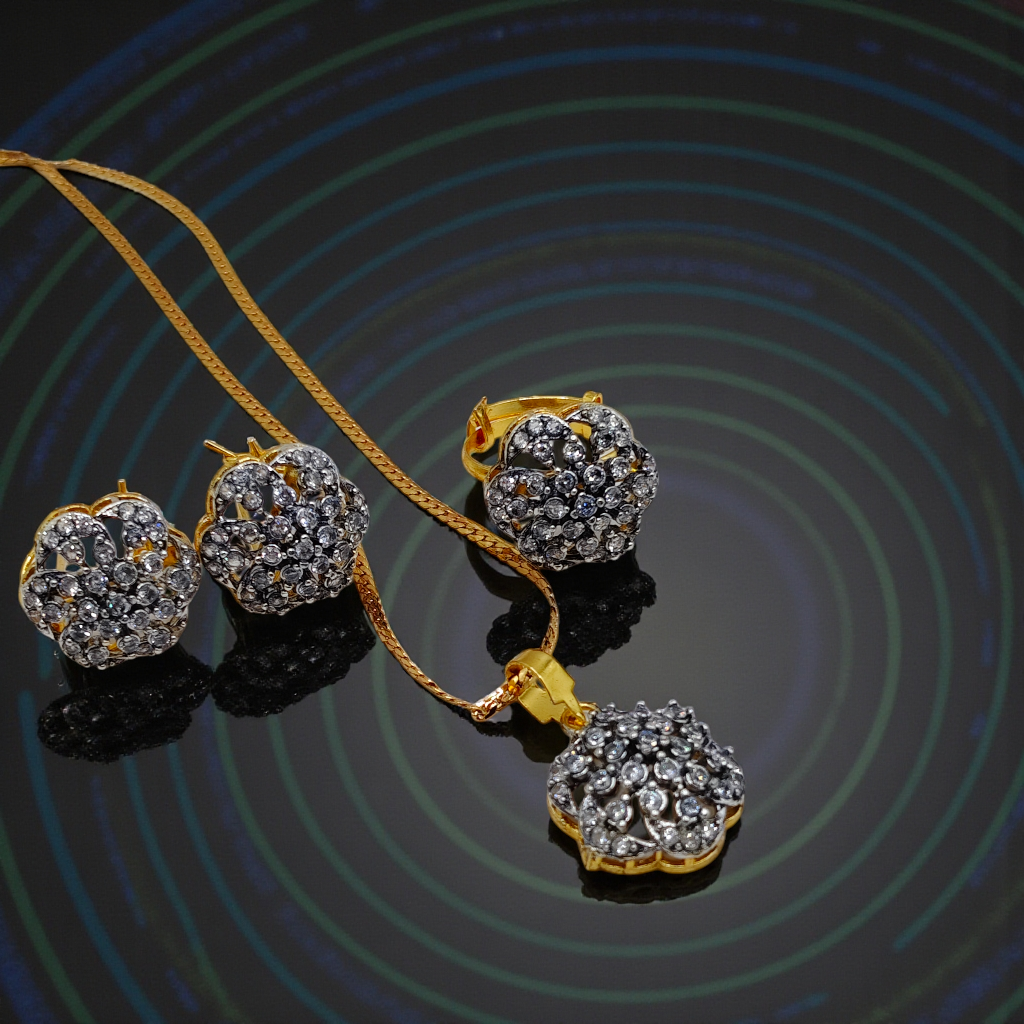 Vintage Snowflake Crystal Jewelry Set – Gold-Plated Necklace, Earrings & Ring