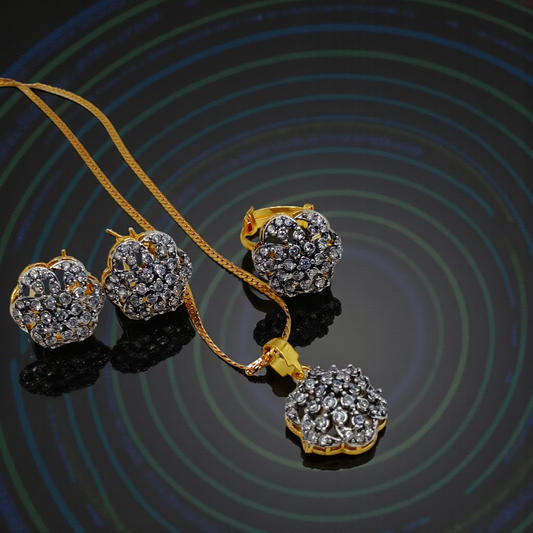 Vintage Snowflake Crystal Jewelry Set – Gold-Plated Necklace, Earrings & Ring