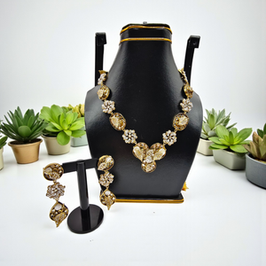 Golden Floral Mala Set – Pearl & Crystal Design