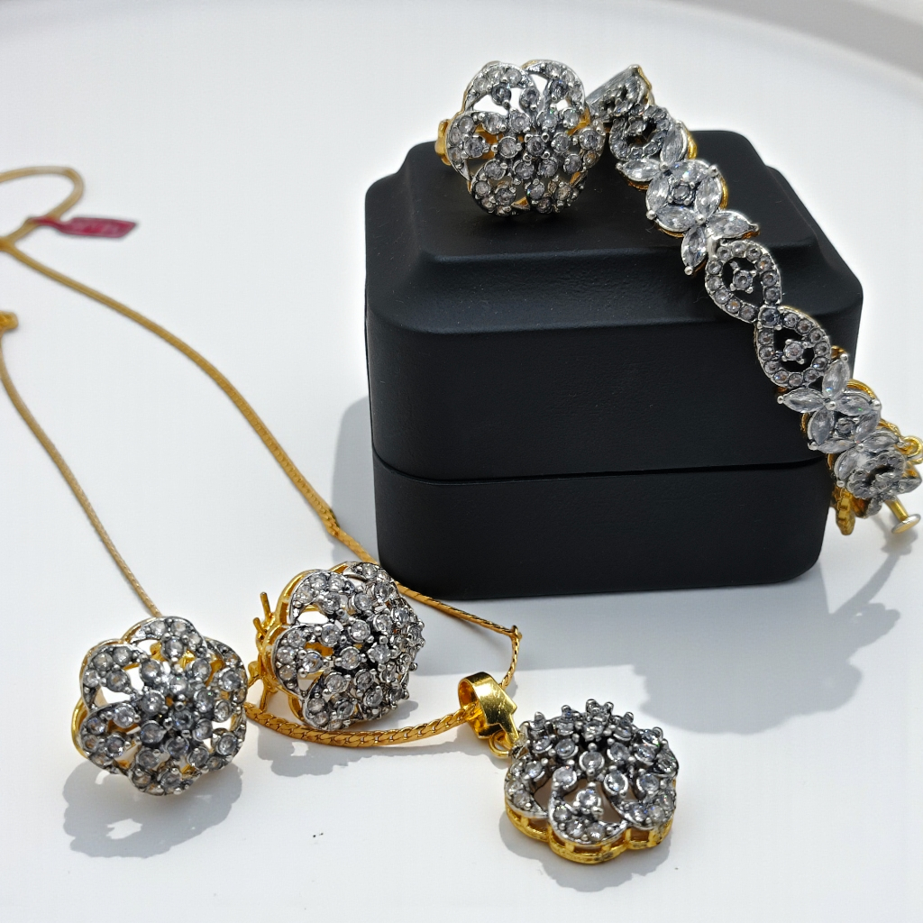Luxury Gold-Plated Crystal Diamond Cut Jewelry Set