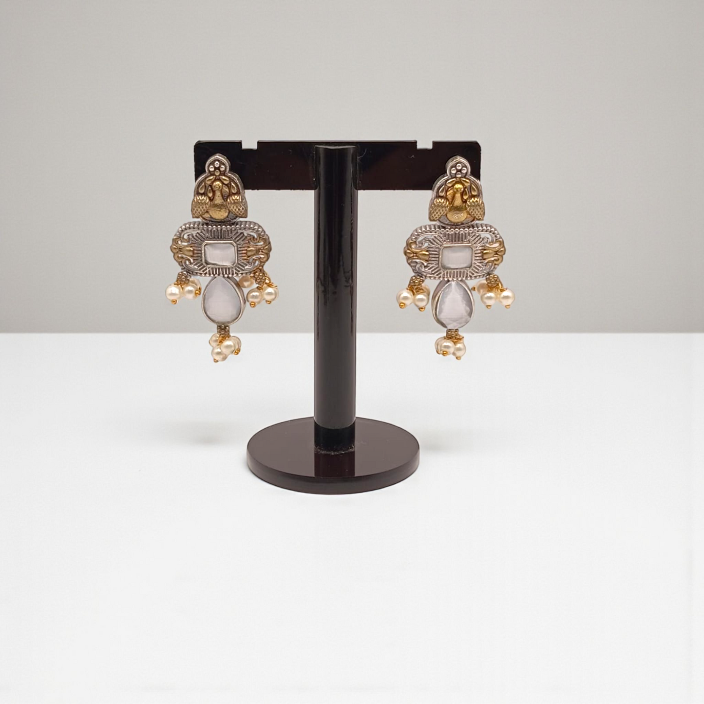 Antique Stone & Pearl Dangle Chandilier In Four Different Colors