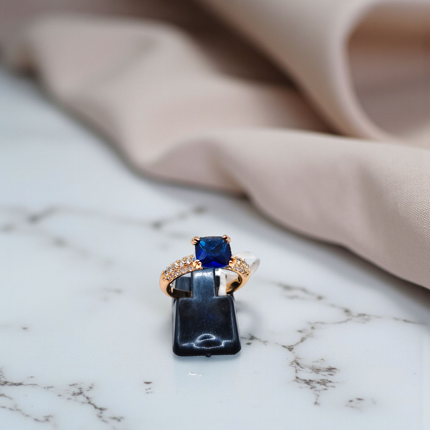 Geometric Elegance Gemstone Ring