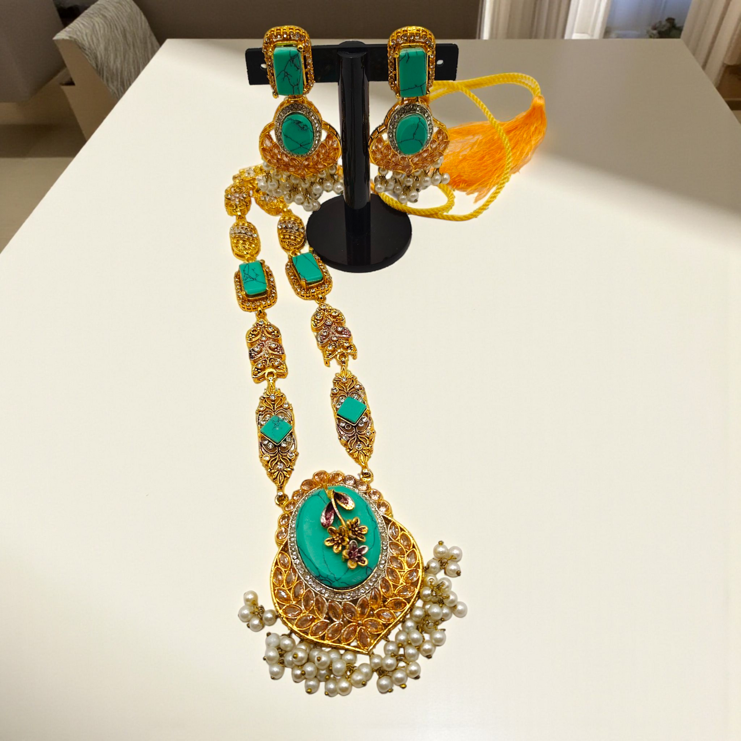 ✨ Traditional Stone & Pearl Malla Set – Necklace with Earrings